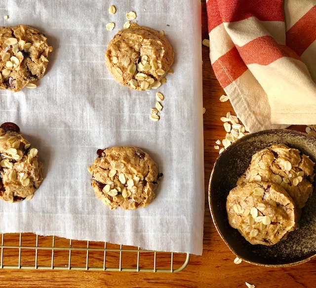 healthy-baked-cookies-with-oatmeal